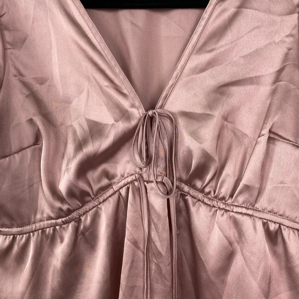 Abercrombie & Fitch‎ Pink Satin Tie Front Peplum Blouse Coquette Romantic XS